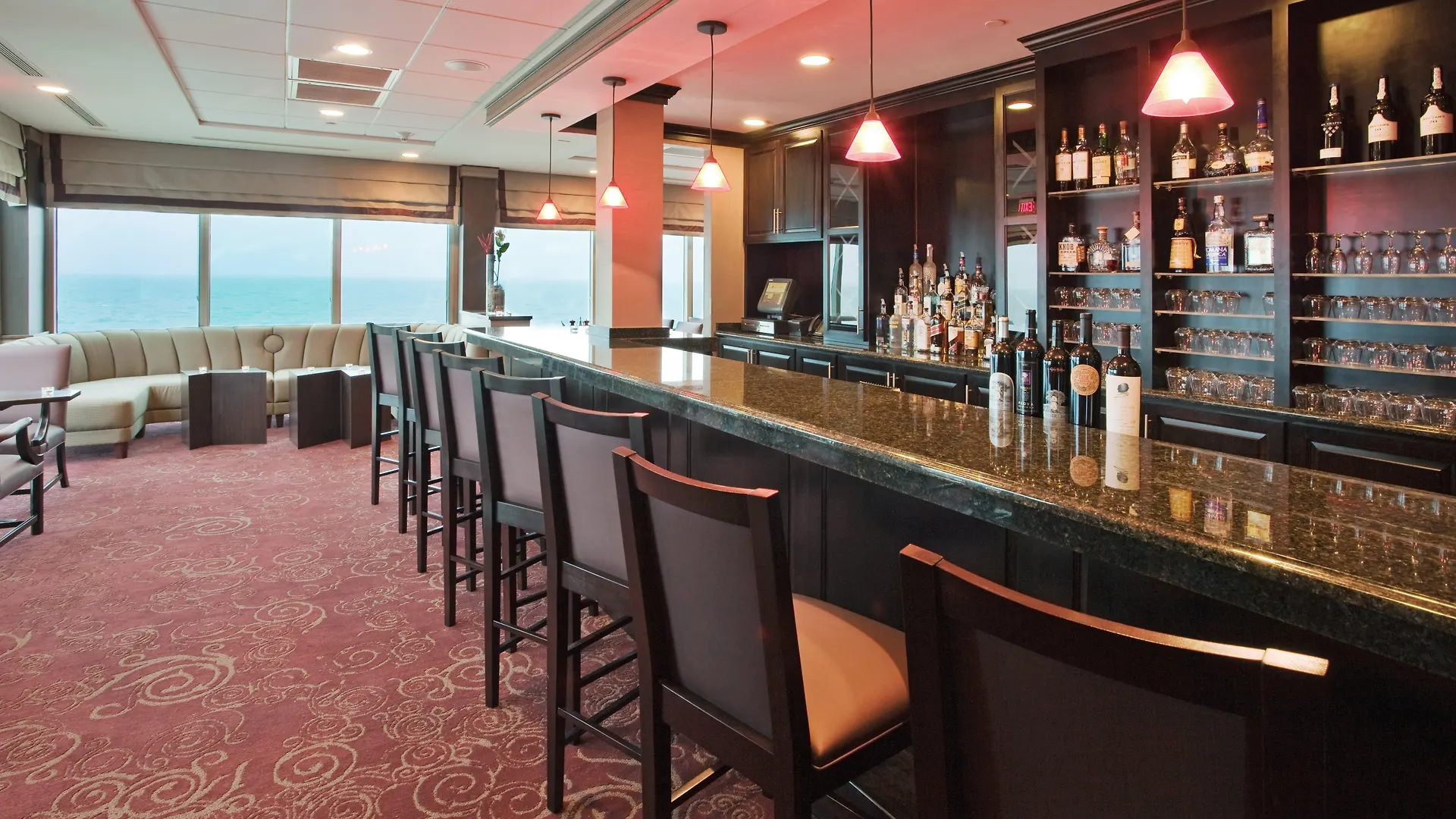 Holiday Inn & Suites Virginia Beach - North Beach By Ihg Resort