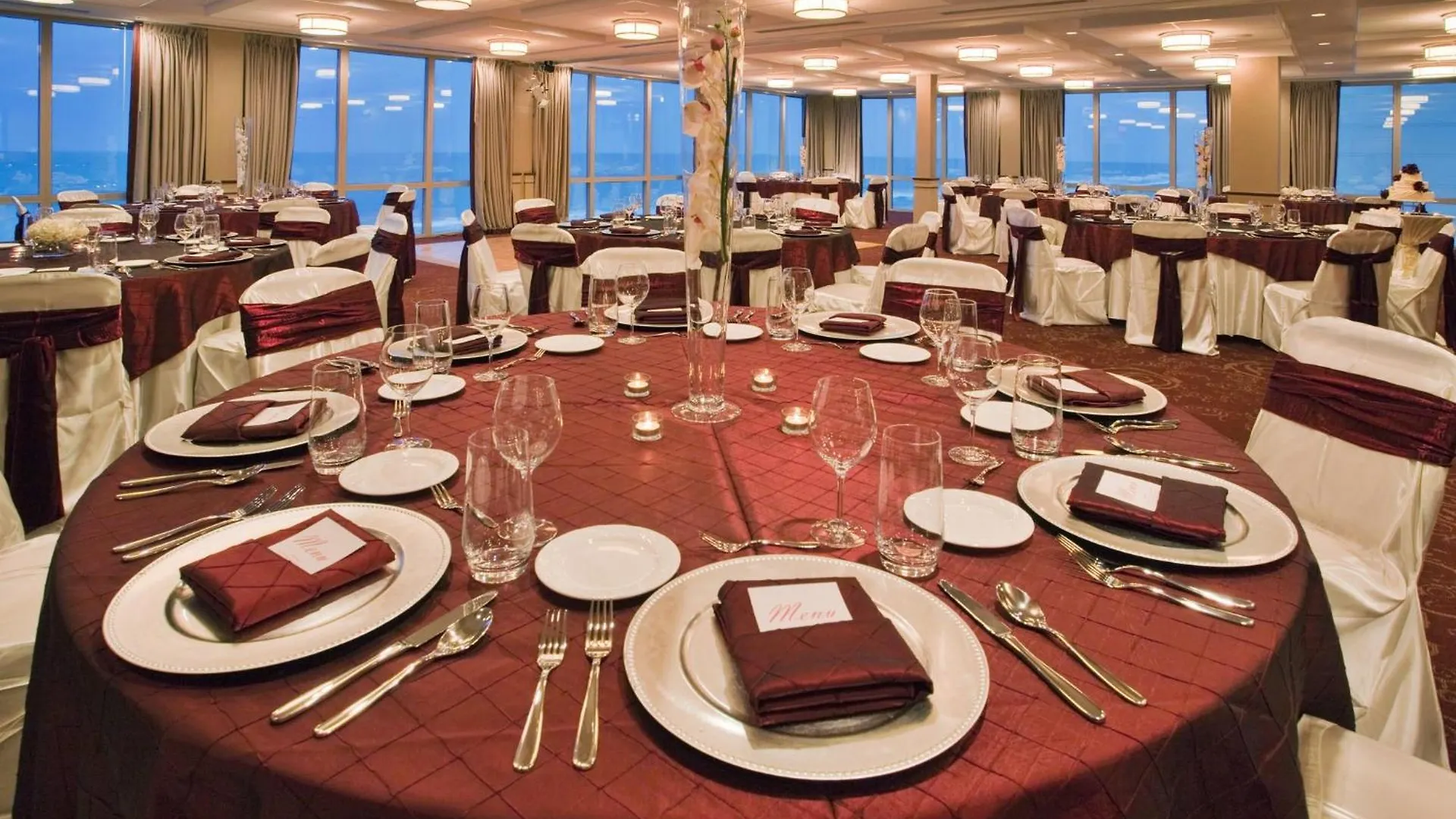 Holiday Inn & Suites Virginia Beach - North Beach By Ihg