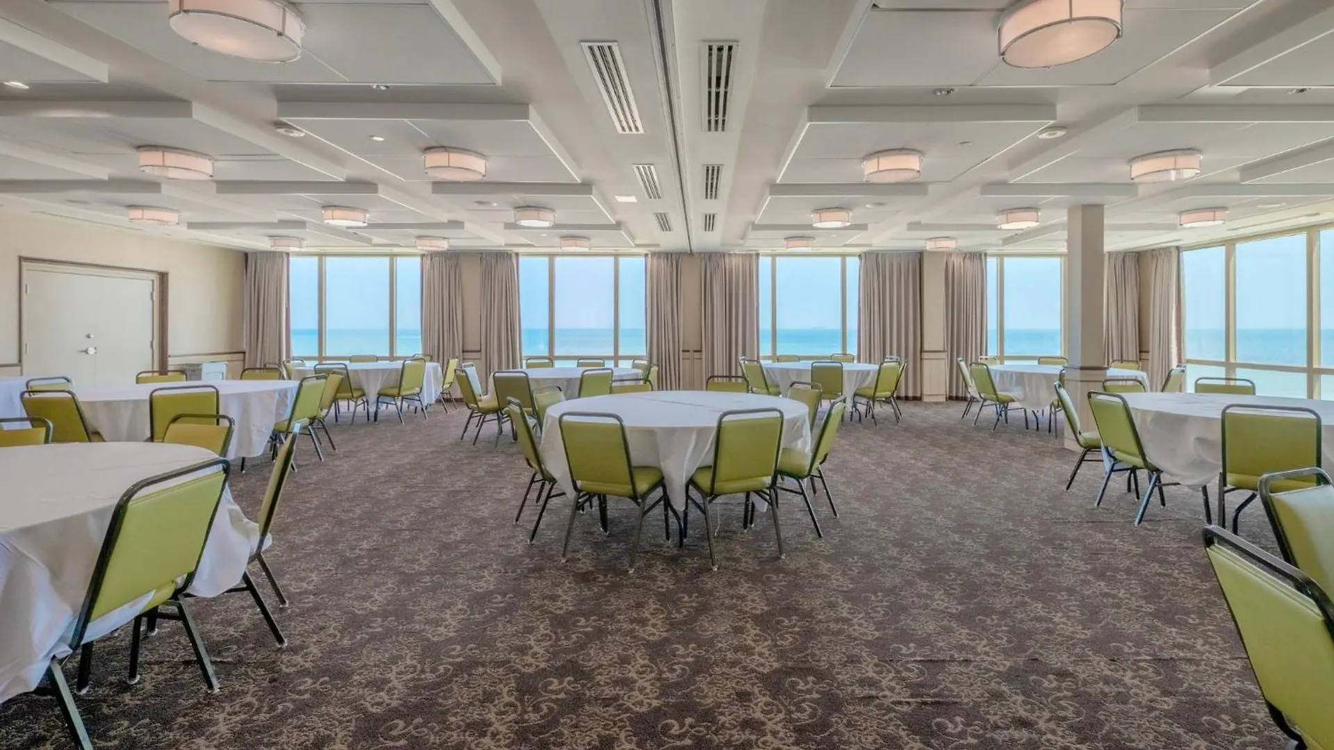 **** Rezort Holiday Inn & Suites Virginia Beach - North Beach By Ihg USA