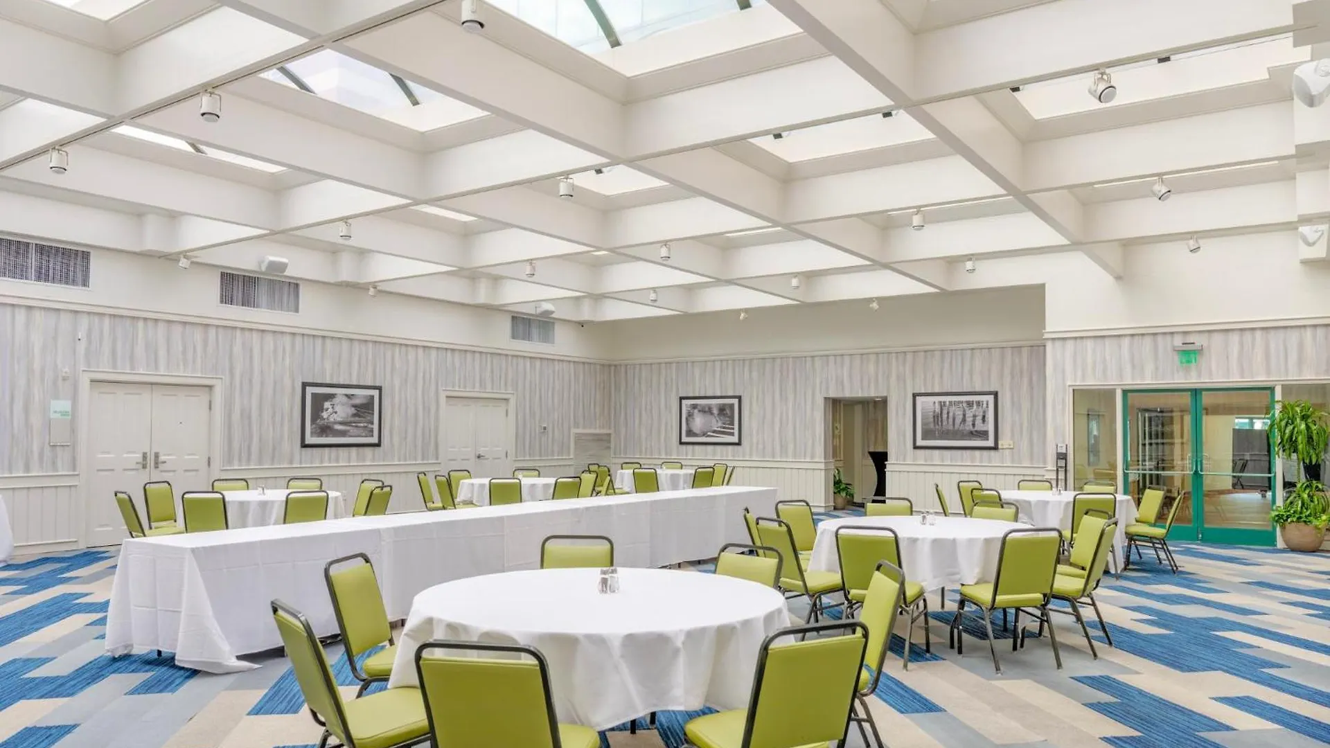 Holiday Inn & Suites Virginia Beach - North Beach By Ihg Rezort