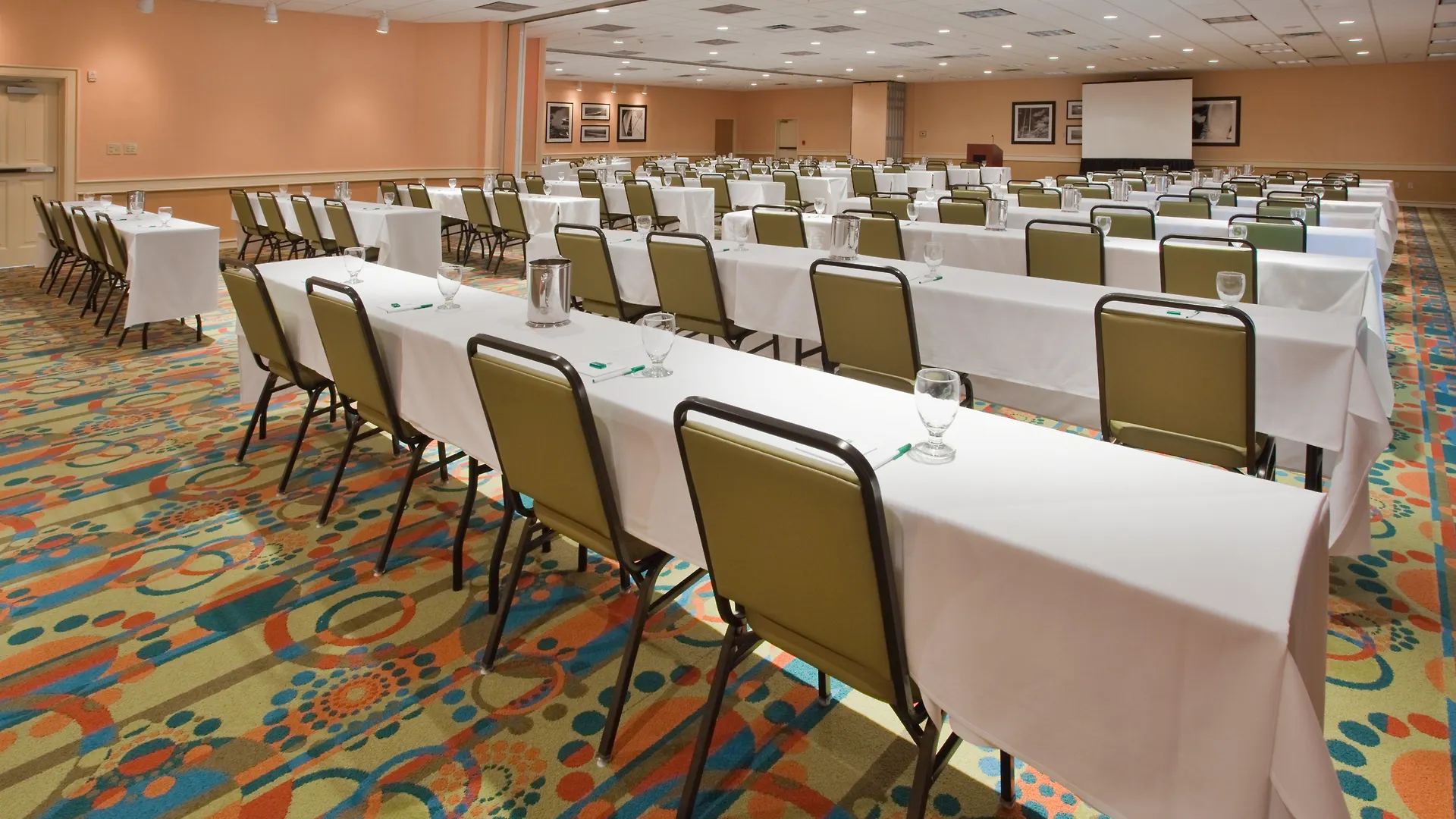 Resort Holiday Inn & Suites Virginia Beach - North Beach By Ihg