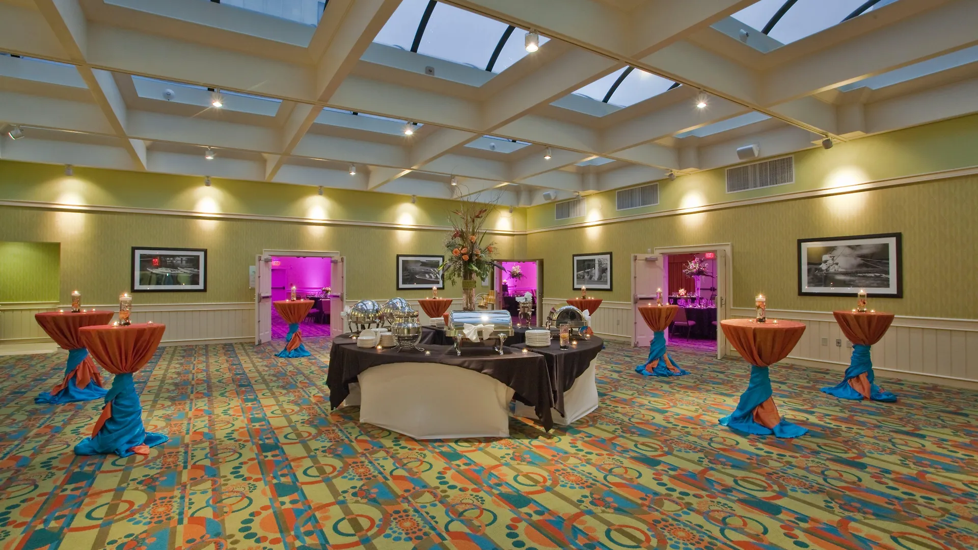 Holiday Inn & Suites Virginia Beach - North Beach By Ihg Resort