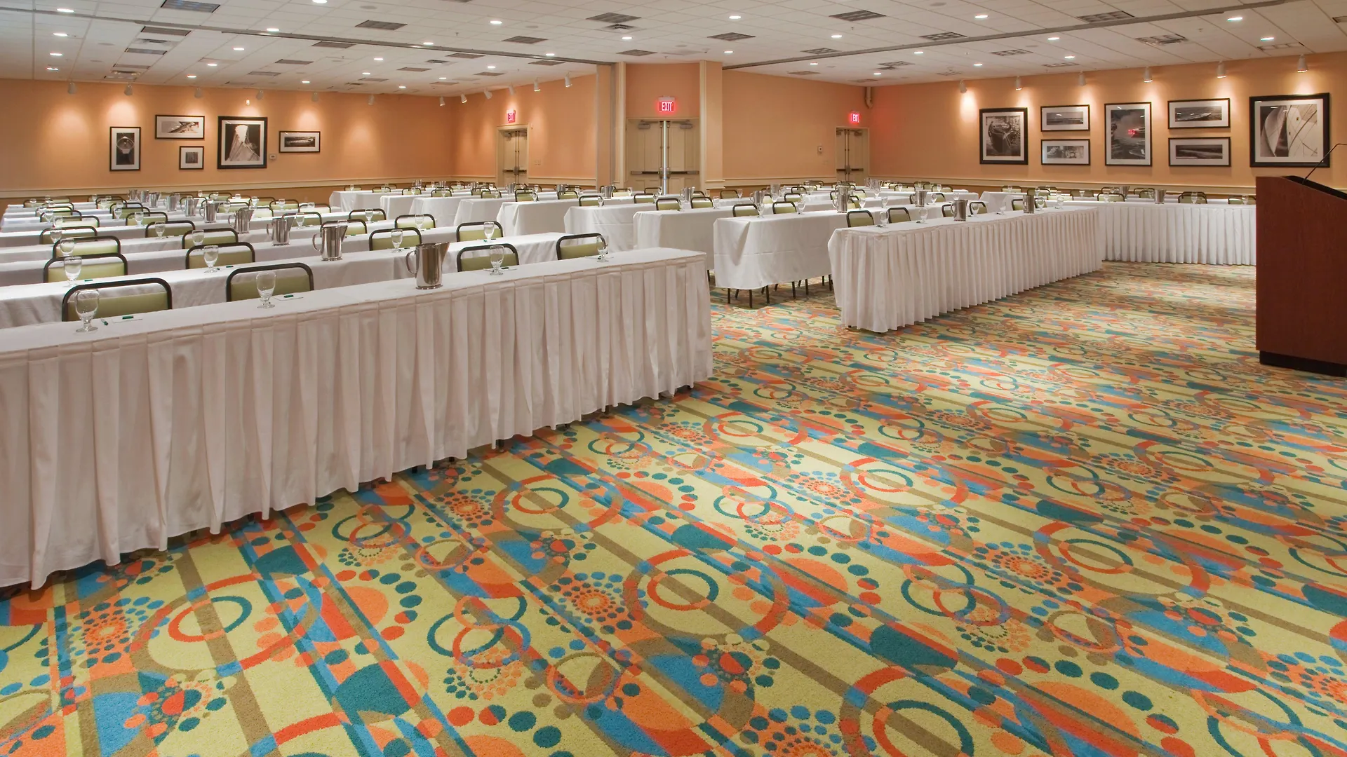 Holiday Inn & Suites Virginia Beach - North Beach By Ihg Resort