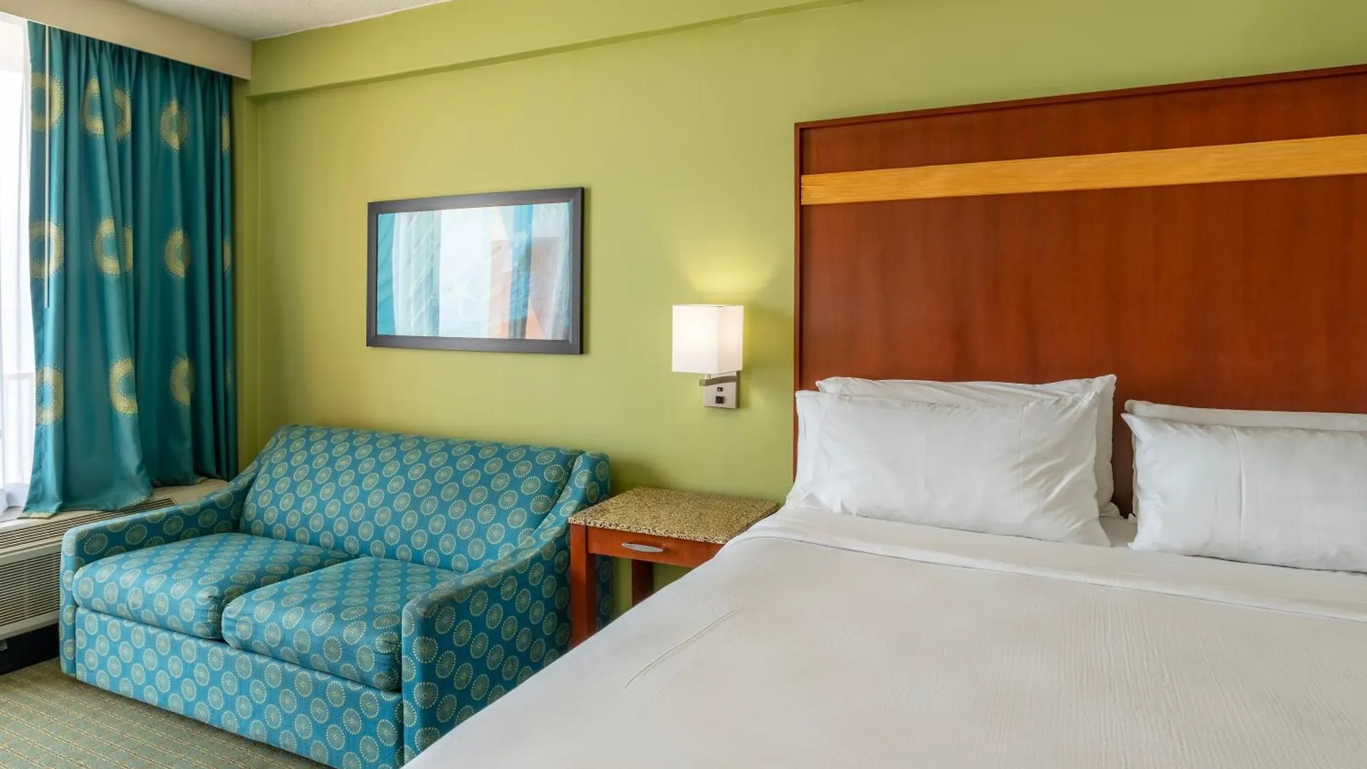 Resort Holiday Inn & Suites Virginia Beach - North Beach By Ihg